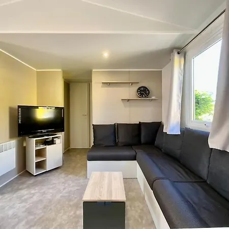 Neuf Avec Belle Terrasse Couverte Et Piscine * Corcieux