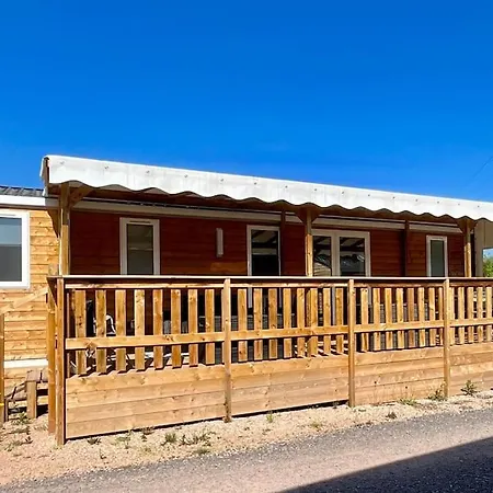 Neuf Avec Belle Terrasse Couverte Et Piscine Holiday home *