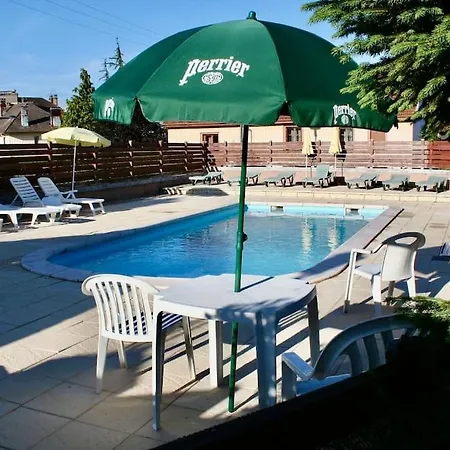 Neuf Avec Belle Terrasse Couverte Et Piscine * Corcieux